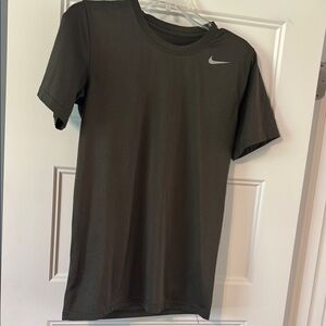 Nike olive green Short Sleeve Tee for Effortless Style